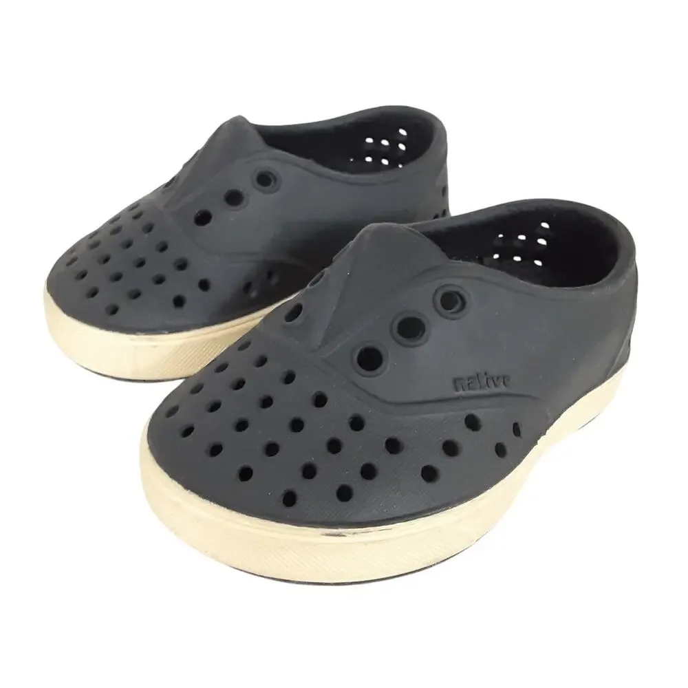 Native Miller Toddler 4 Water Shoes Black Slip On Slip Sneakers Back to School